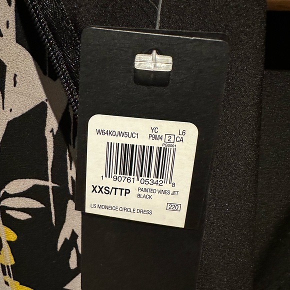 Guess by Marciano dress - Picture 2 of 4